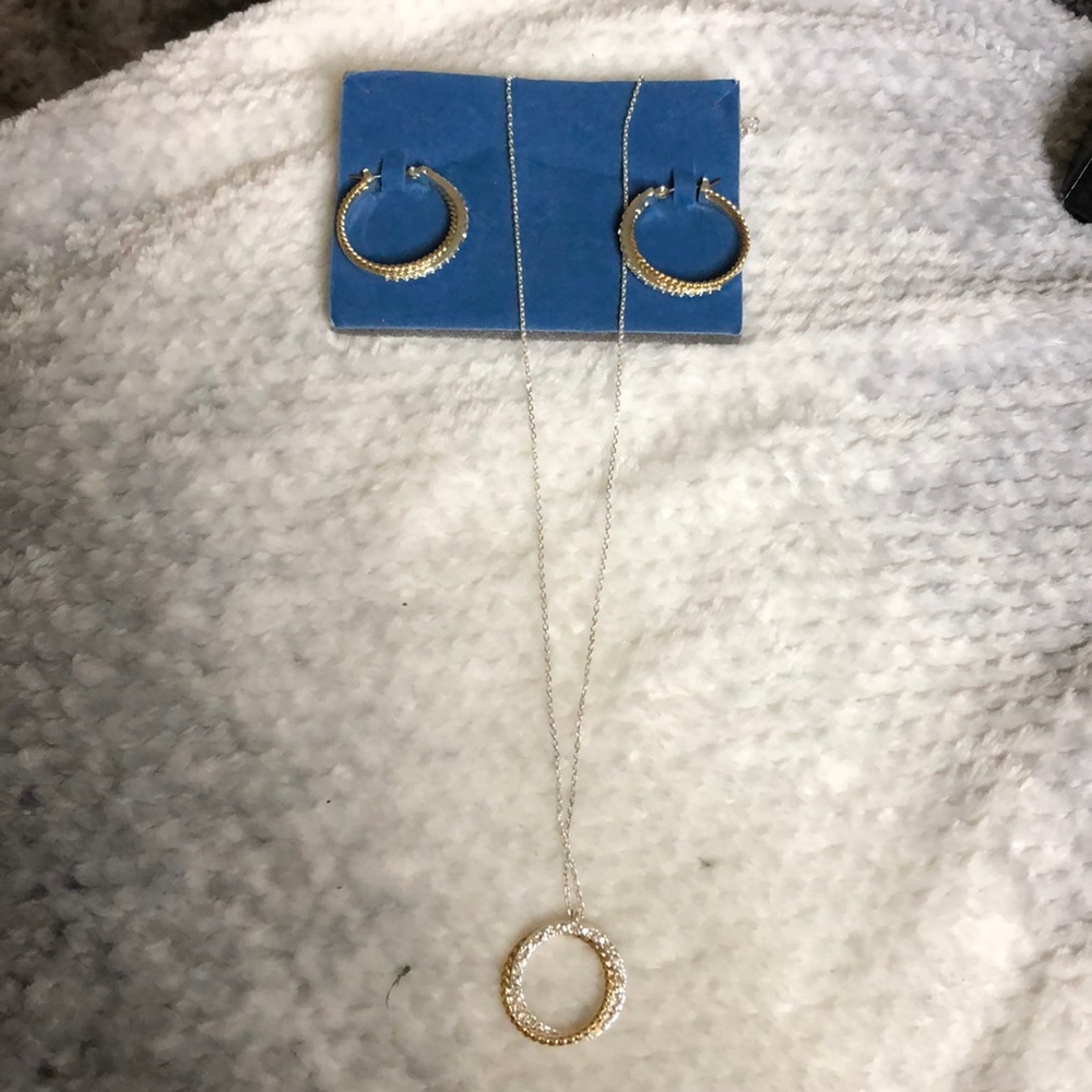 Gold/silver colored two tone necklace and earrings